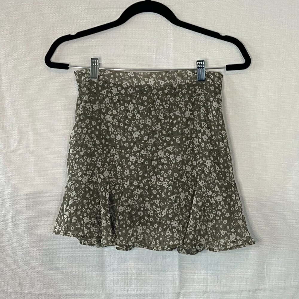 Boutique Green Floral Skirt Size Small - 0295
